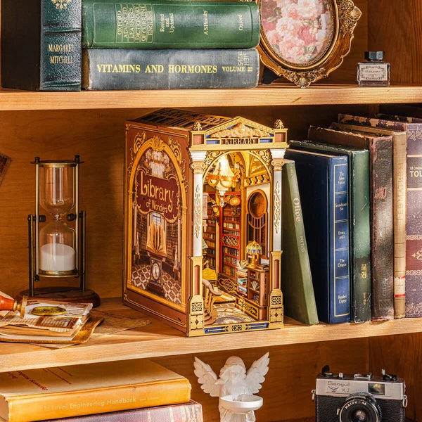 Rolife Bibliothek der Wunder DIY-Bücherregal-Ecke