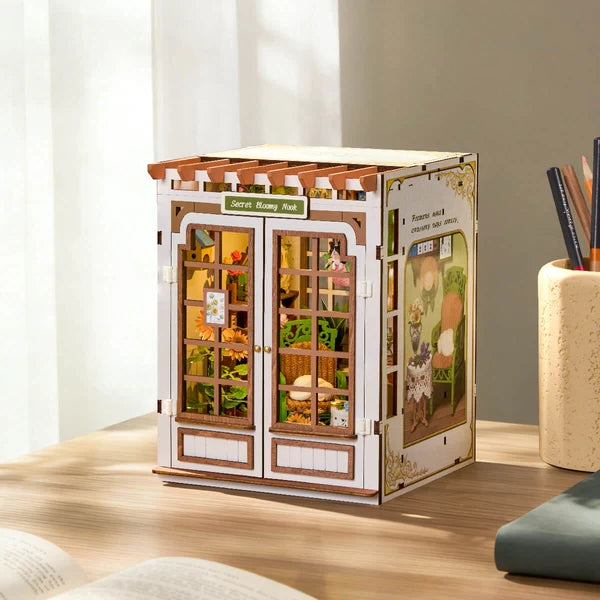 Rolife Secret Bloomy Nook DIY-Bücherregal-Einsatz
