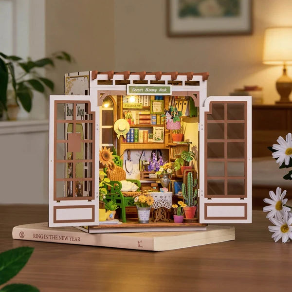 Rolife Secret Bloomy Nook DIY-Bücherregal-Einsatz